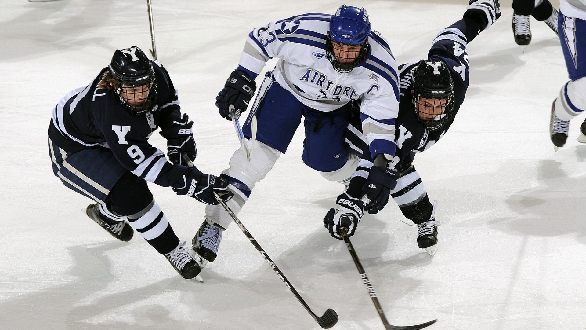 中国游泳队闪耀世锦赛 新生代选手斩获三金创历史