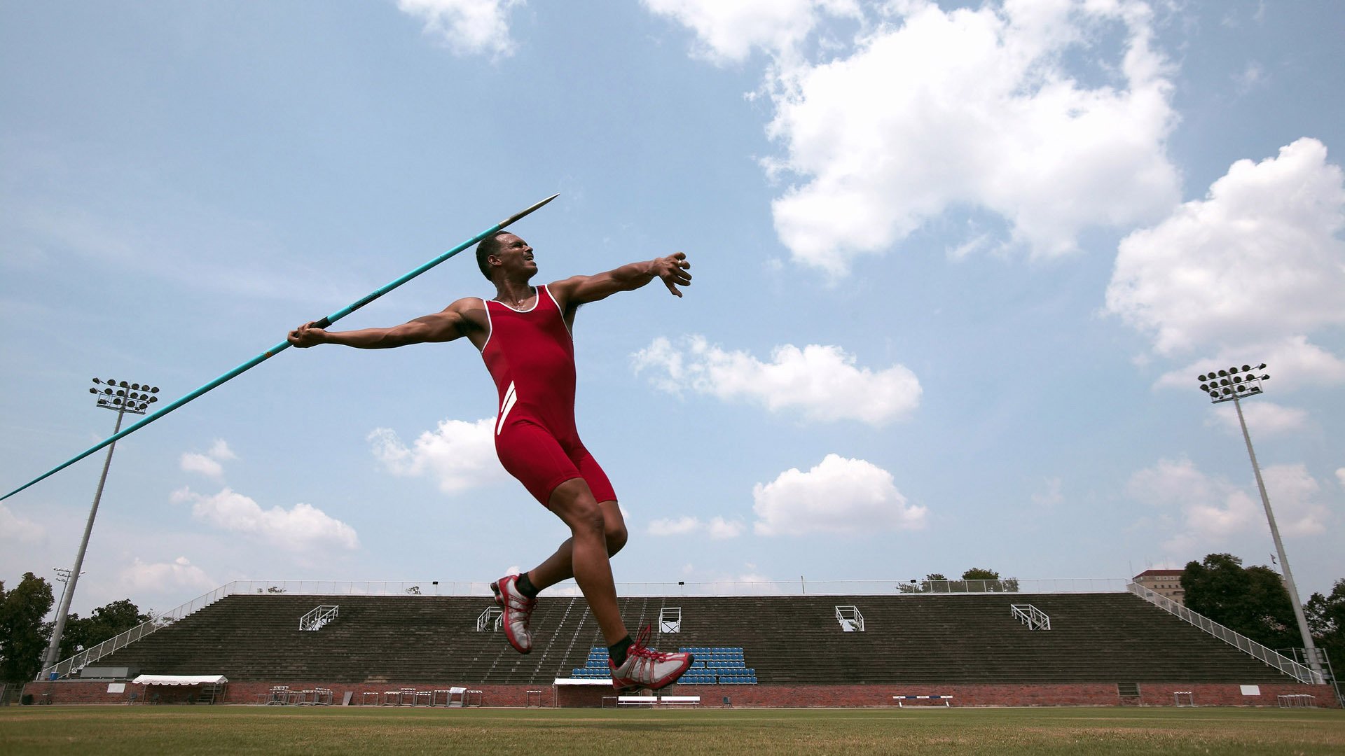 攀岩新星闪耀国际赛场,中国选手突破极限再创佳绩